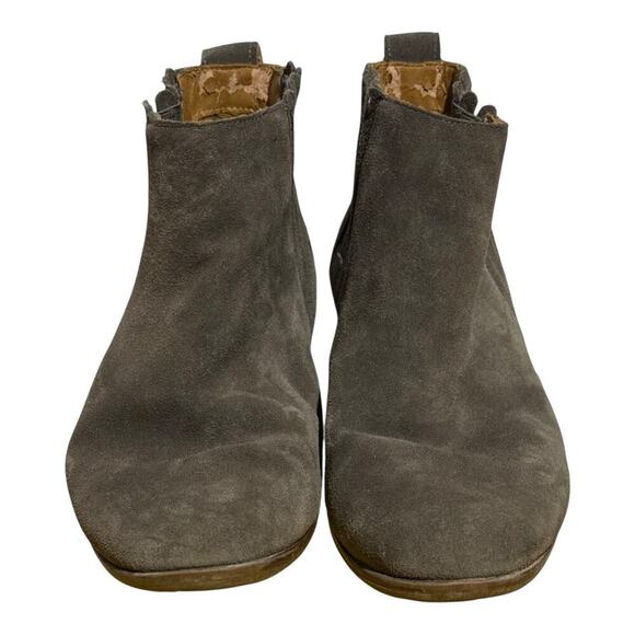 Jack Rogers Suede Chelsea Ankle Boots Women's Size 9 Taupe Stacked Heel Booties - Picture 2 of 8